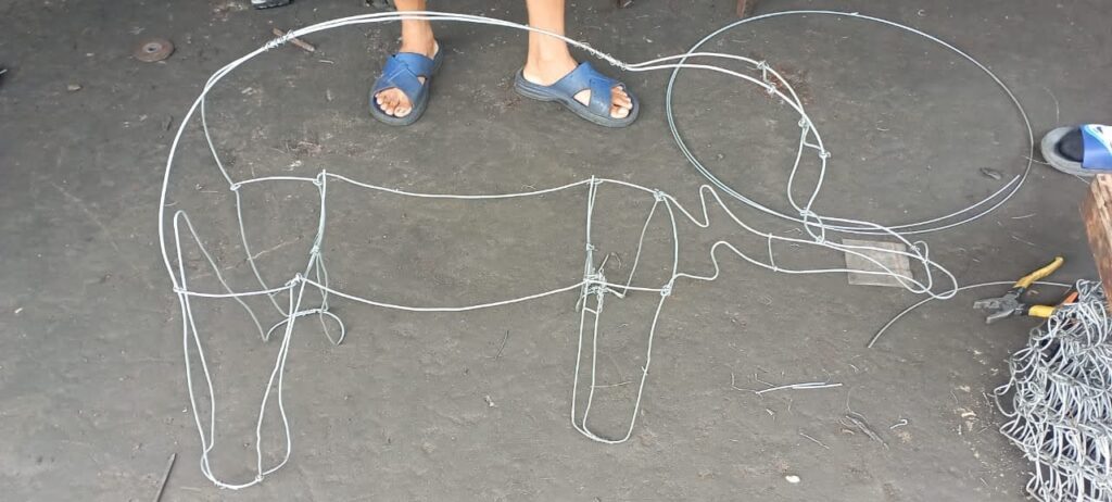 Sorting bins and plastic-awareness sculptures for the Bharatpur Sabji Mandi - 6